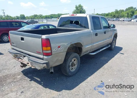 2002 GMC Sierra K2500 Heavy Duty из США, поврежденный, VIN 1GTHK23112F233463